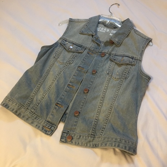 Light blue GAP jeans jacket vest - Picture 2 of 4